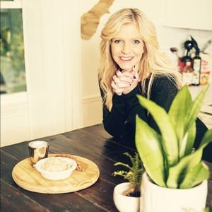 Meet your Posher, Holly